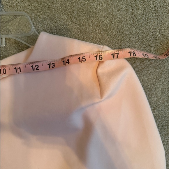 Elliatt cape shoulder dress - Picture 6 of 8